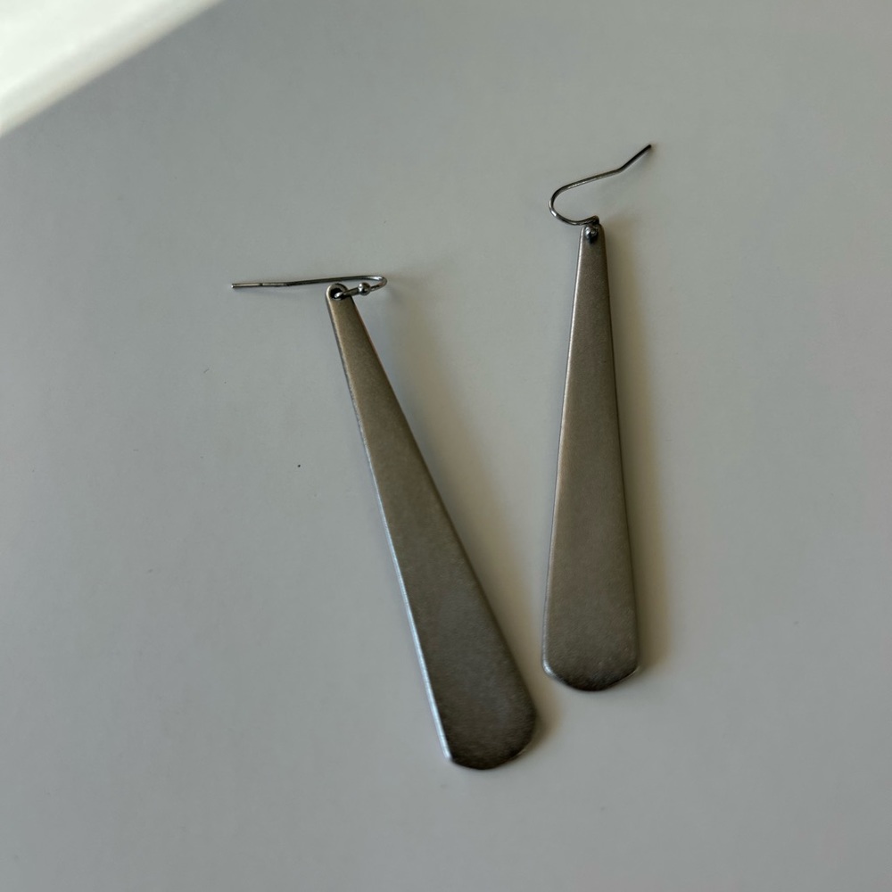 Fail Jewelry Silver Drop Earrings